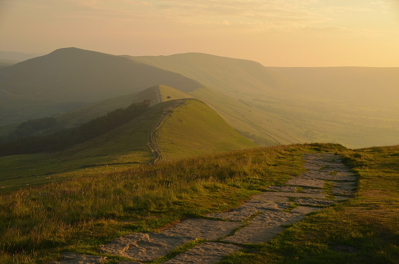 The Great Ridge to Mam Tor from Lose Hill