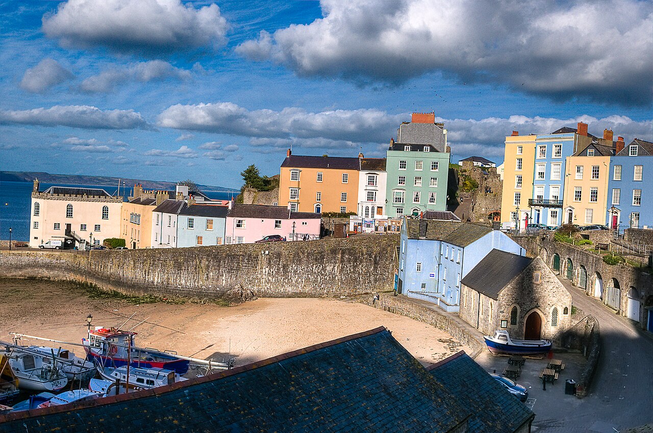Tenby's harbour and colourful houses
